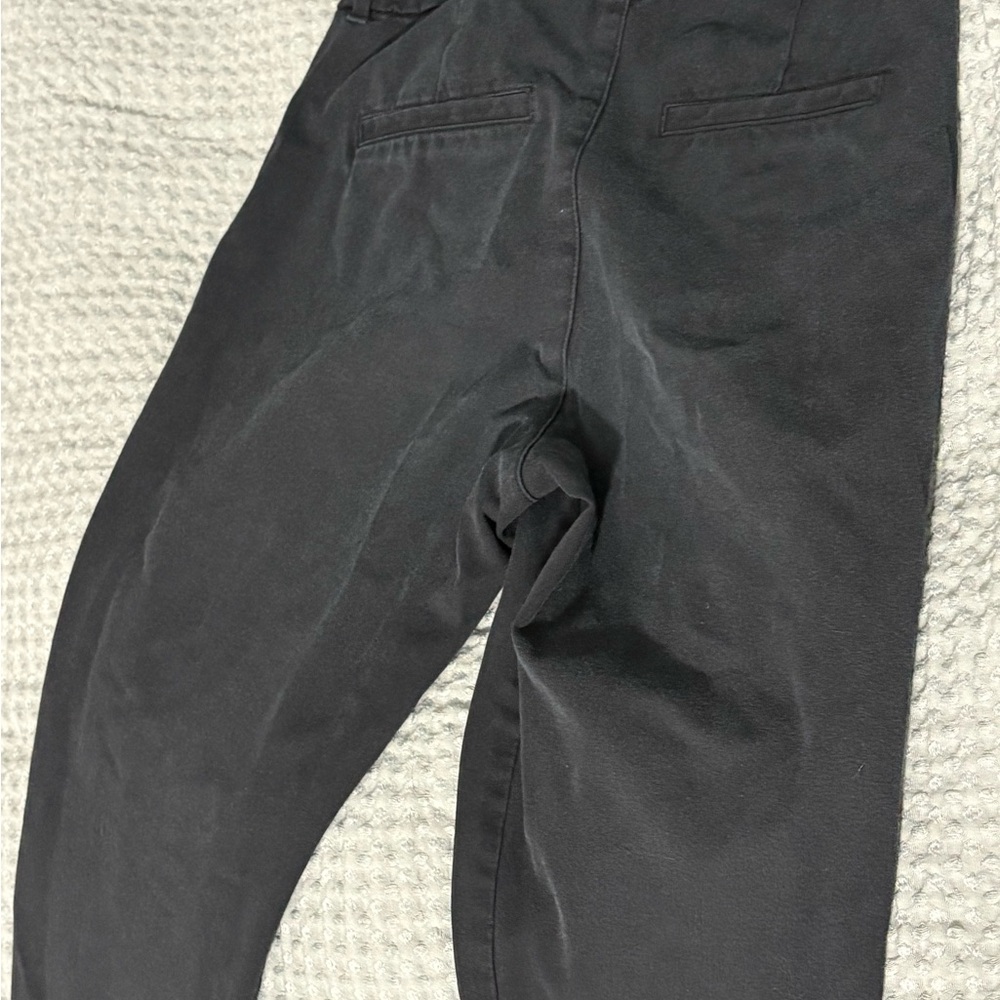 Old Navy High Rise Pixie - Picture 5 of 6